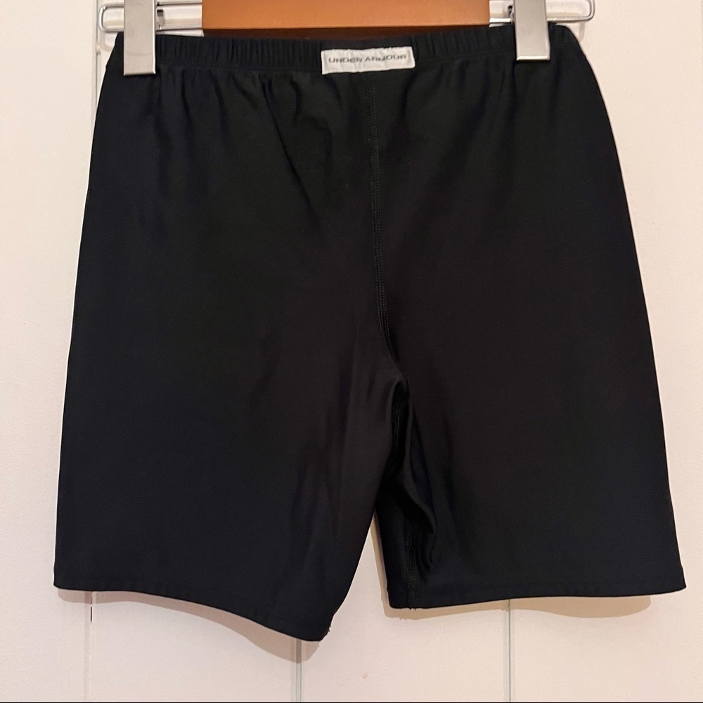 Under Armour Black Bike Shorts. Size Medium. - Picture 6 of 6